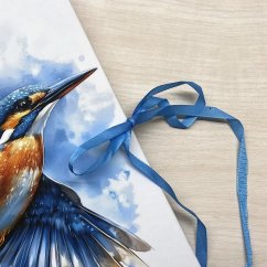 Tečkovaný deník A6: ledňáček na modré s mašlí