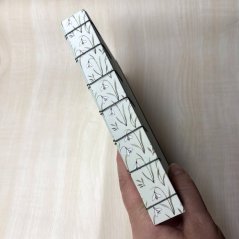 Little fawn: zelenkavý se sněženkami