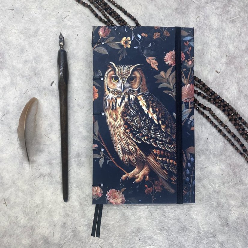 Cestovatelský tečkovaný zápisník Výr