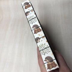 Little fawn: hnědý s ježky