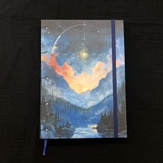 Hvězdná obloha v horách