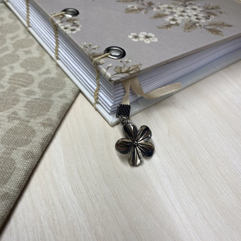 Tečkovaný zápisník Belle fleur No.1