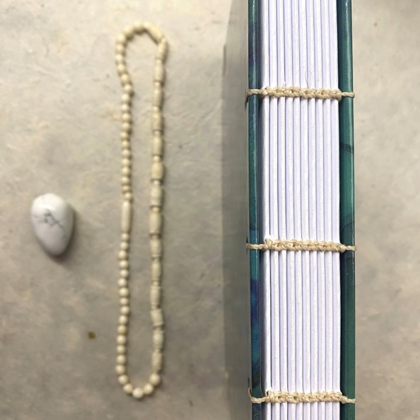 Tečkovaný zápisník Blue drops No.10