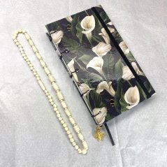 Cestovatelský tečkovaný zápisník se čmeláky