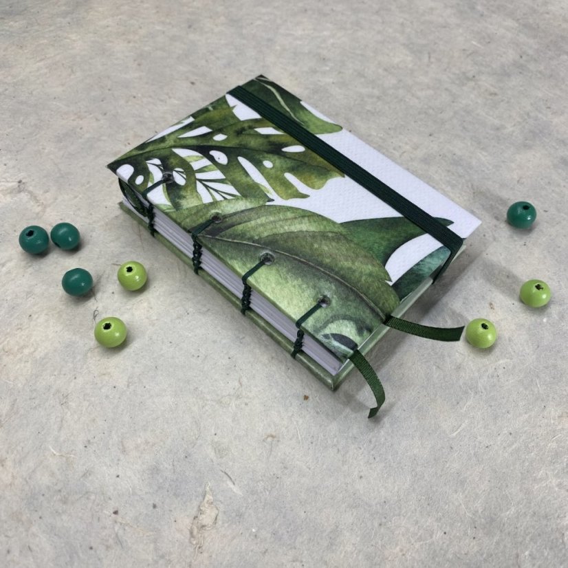 Tečkovaný zápisník A7 Monstera v džungli