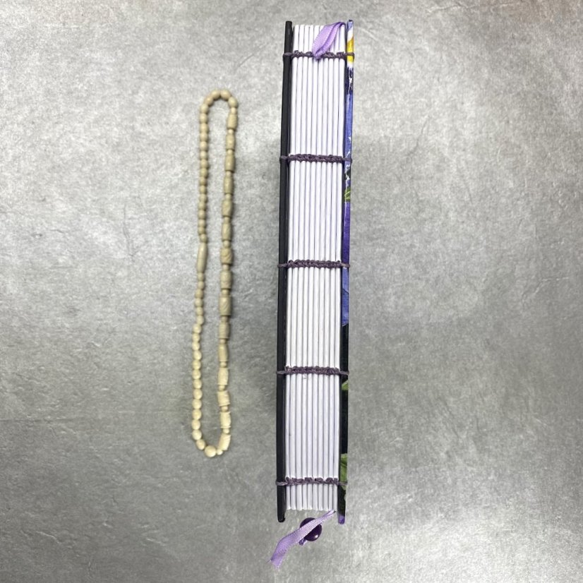 Tečkovaný zápisník Macešky