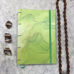 Tečkovaný zápisník A5  Green drops No.2