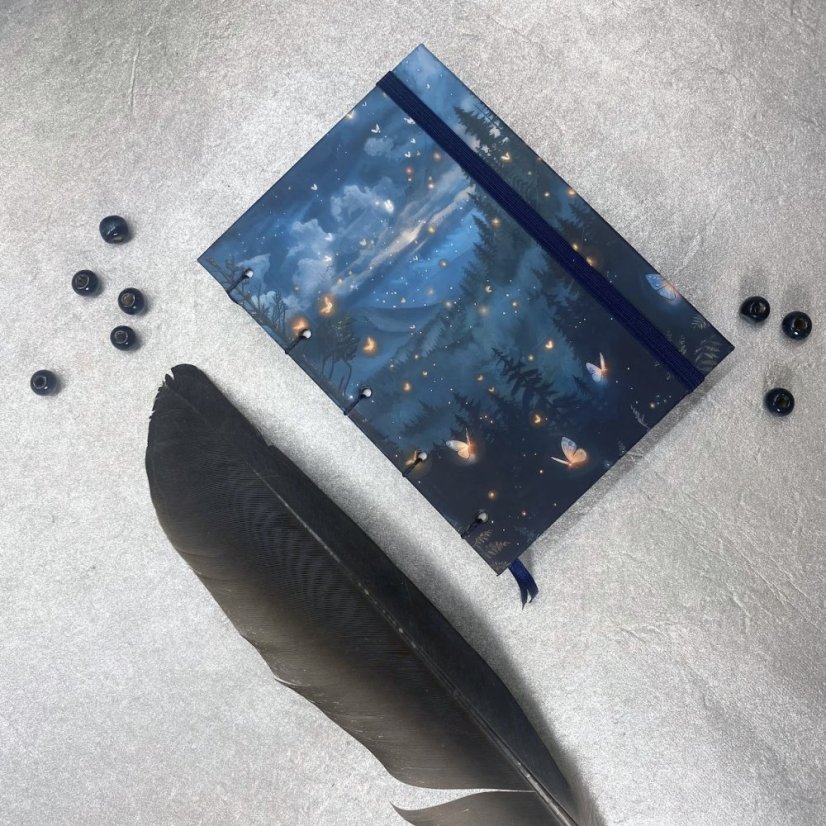Tečkovaný zápisník A6 Noční krajina se světluškami
