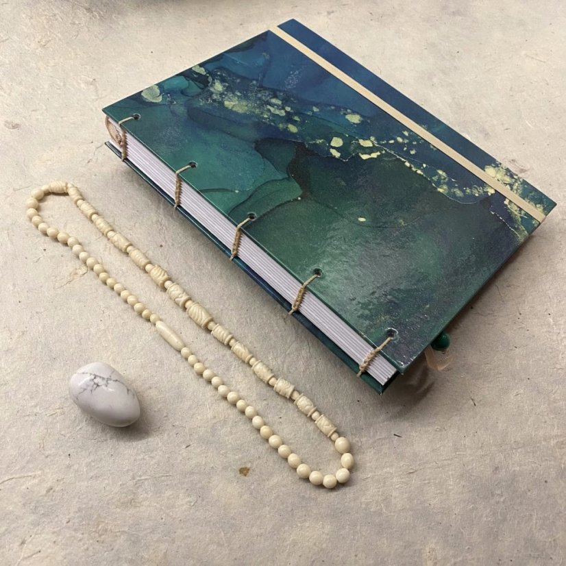 Tečkovaný zápisník Blue drops No.10