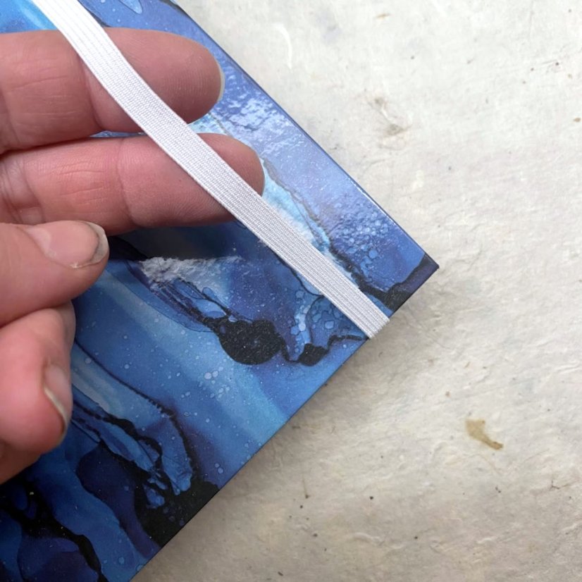 Tečkovaný zápisník Blue drops No.9