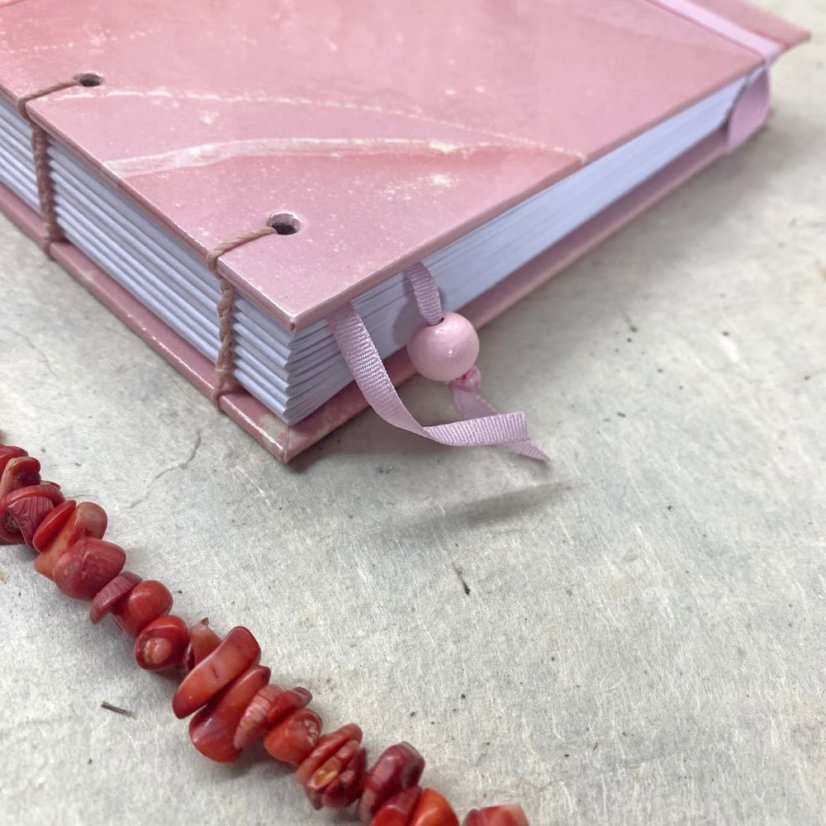 Tečkovaný zápisník A5 Rose drops No.5