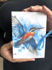 Tečkovaný deník A6: ledňáček na modré s mašlí