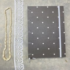 Tečkovaný zápisník šedý s jablíčky