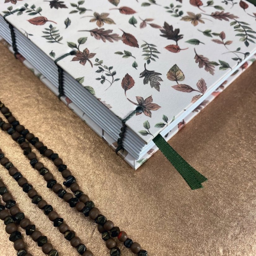 Tečkovaný zápisník Listí ve větru