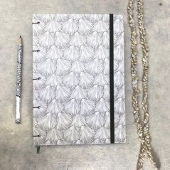 Tečkovaný zápisník s hřebenatkami + kolekce samolepek Papuchalk