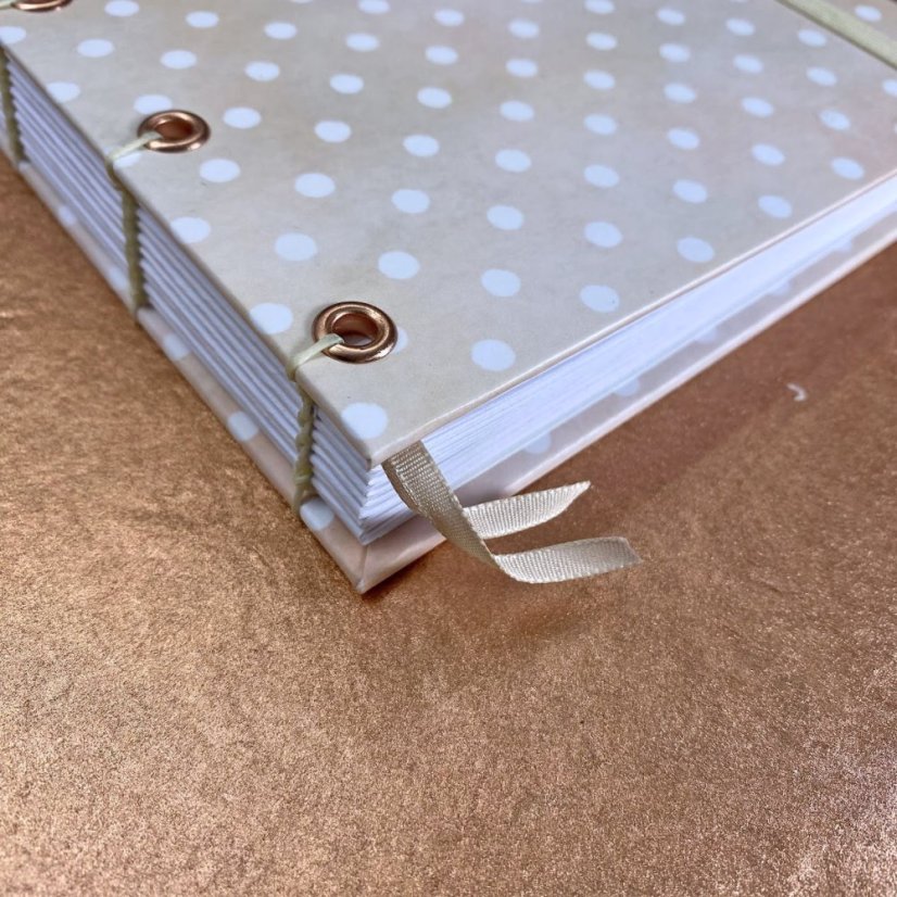 Tečkovaný zápisník Puntíky