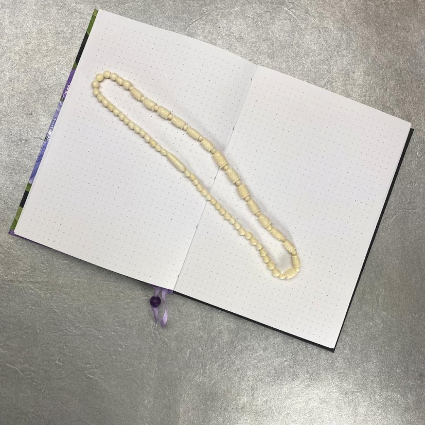 Tečkovaný zápisník Macešky