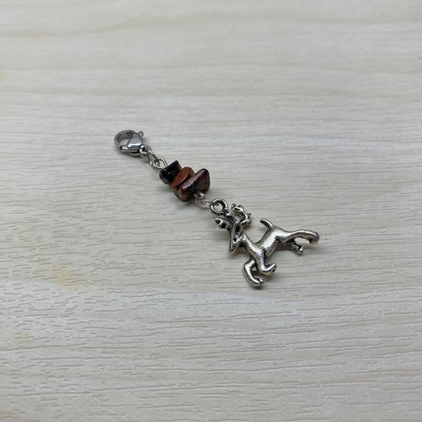 Přívěsek s jelenem