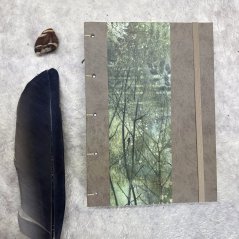 Tečkovaný zápisník Mezi listovím