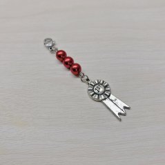 Přívěsek s kokardou