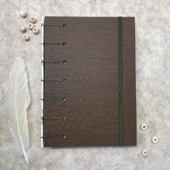 Tečkovaný zápisník hnědý s ježky